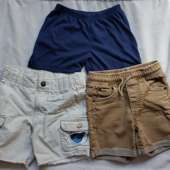 OshKosh B'gosh Other - 2T Shorts Bundle